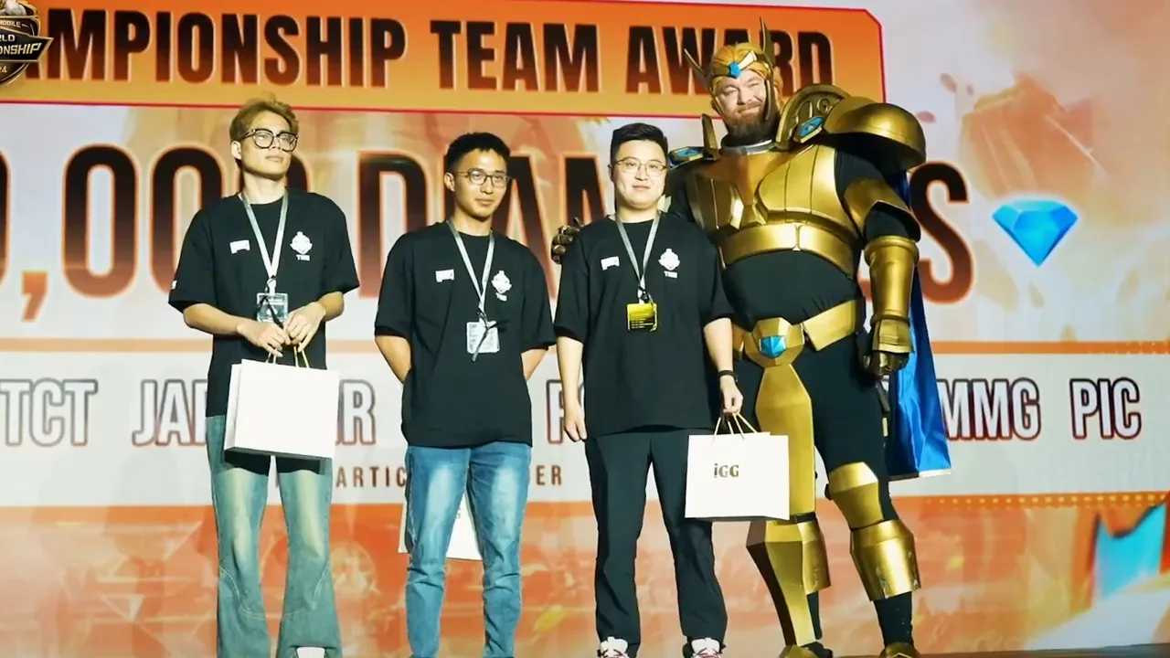 Hafthor Bjornsson dressed as the Lords Mobile main character at the 2024 World Championship